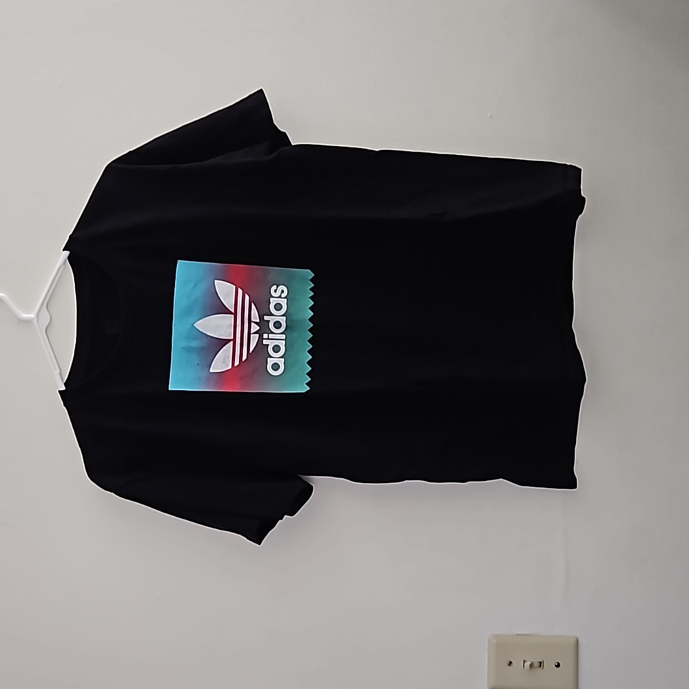 Large Adidas Black TSHIRTโ